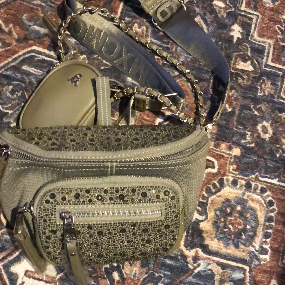 Light green Steve Madden belt bag